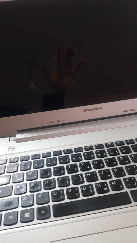 صفحه نمایش براق لپ تاپ