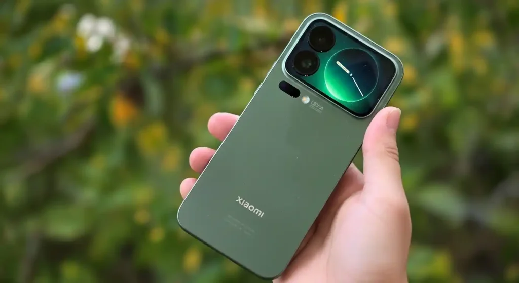 دوربین شیائومی 17 پرو با همکاری Leica – لنز سه‌گانه با زوم اپتیکال ۵ برابری